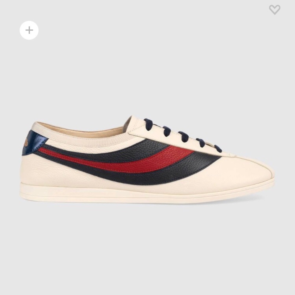 Falacer sneaker with Web neatly used